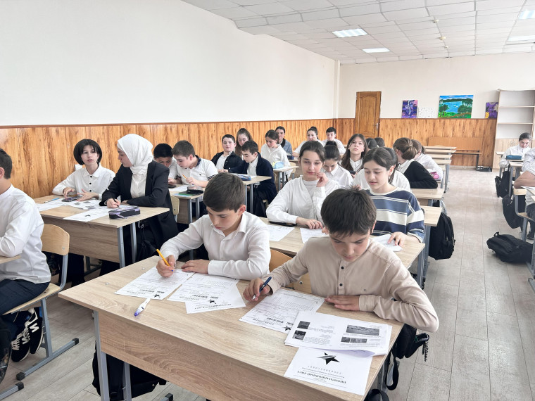 Диктант Победы написали сегодня 6-7 классы.